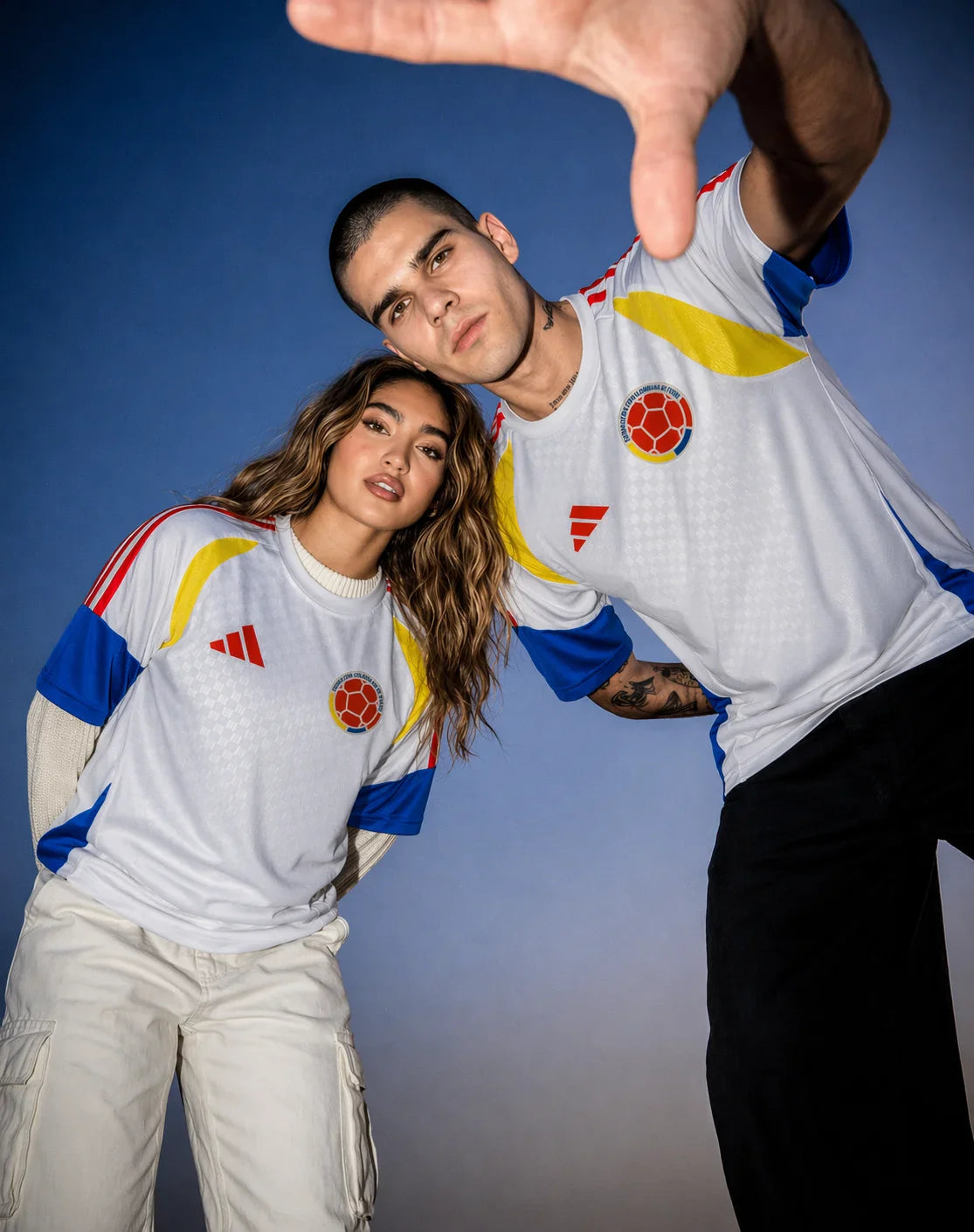 CAMISETA BLANCA ENTRENAMIENTO COLOMBIA 26